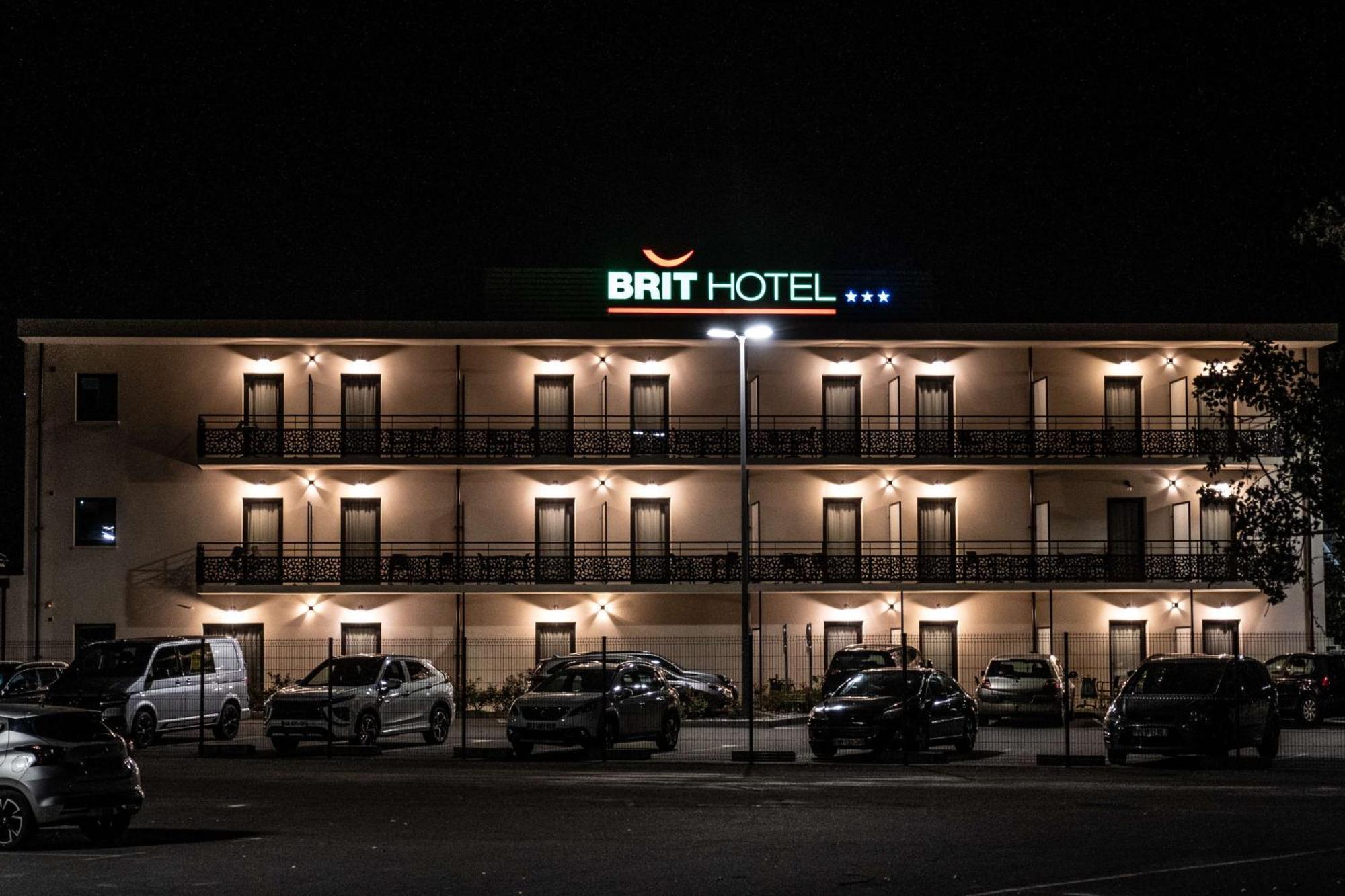Brit Hotel Privilege Figeac Esterno foto